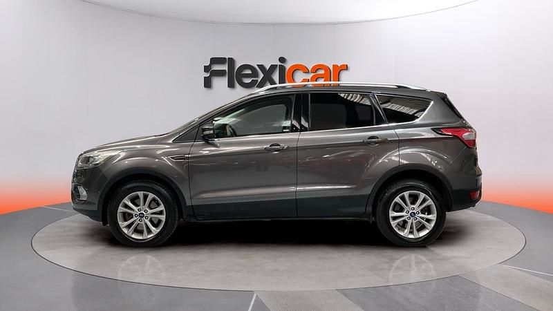 Usado Ford Kuga Trend+ 150 CV (110 kW) 2018 Gris SUV