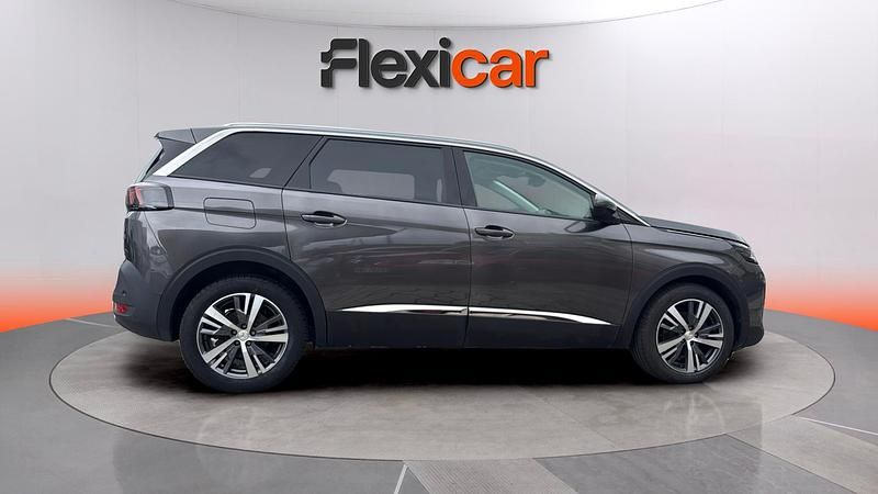 Usado Peugeot 5008 Allure 131 CV (96 kW) 2021 Gris Monovolumen