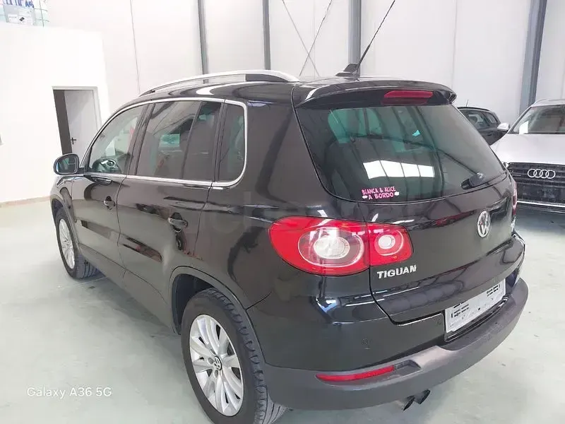 Usado VW Tiguan 140 CV (102 kW) 2011 Negro SUV