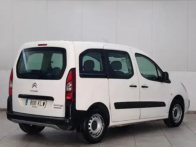 Usado Citroën Berlingo Live 100 CV (73 kW) 2018 Blanco Monovolumen