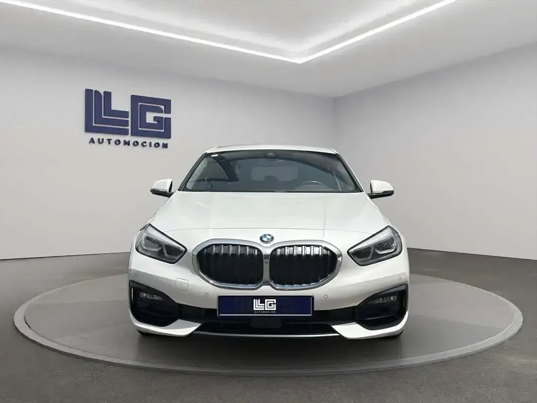 Usado BMW 116 116 CV (85 kW) 2021 Blanco Utilitario