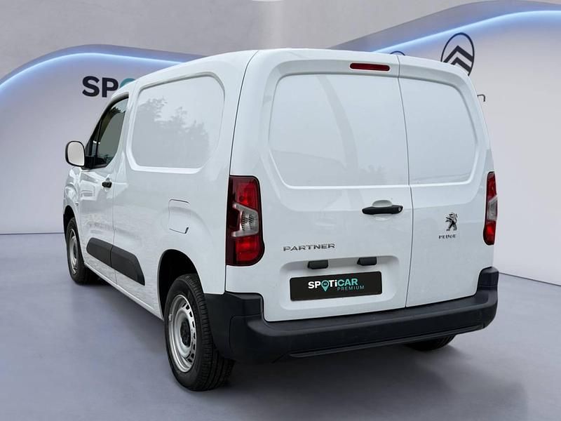 Usado Peugeot Partner 102 CV (75 kW) 2023 Blanco Monovolumen