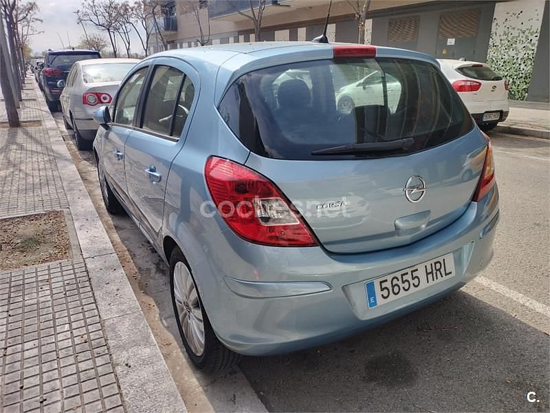Usado Opel Corsa Selective 85 CV (62 kW) 2013 Azul Utilitario