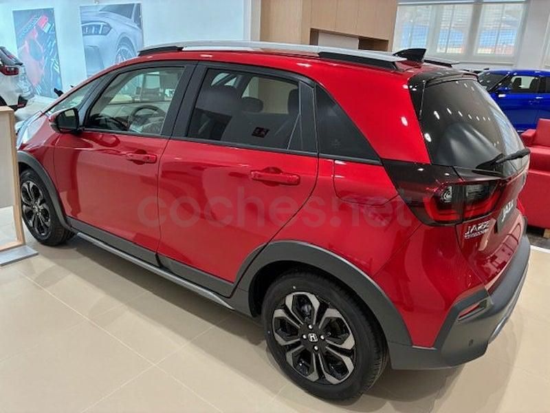 Usado Honda Jazz 109 CV (80 kW) 2025 Rojo Utilitario