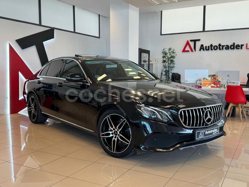 Negro Usado 2018 Mercedes E220 Berlina | 31.999 € (Precio justo) - Imagen 1/4