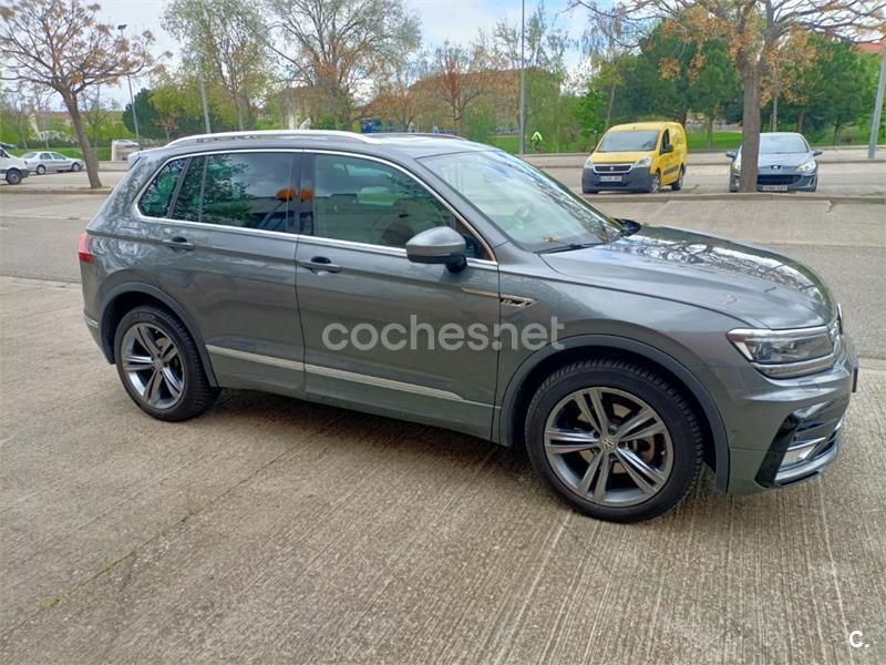 Usado VW Tiguan Sportline 190 CV (139 kW) 2017 Gris / plata SUV