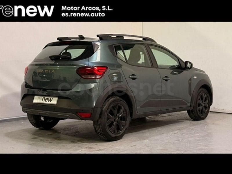 Usado Dacia Sandero Extreme 101 CV (74 kW) 2025 Verde Berlina