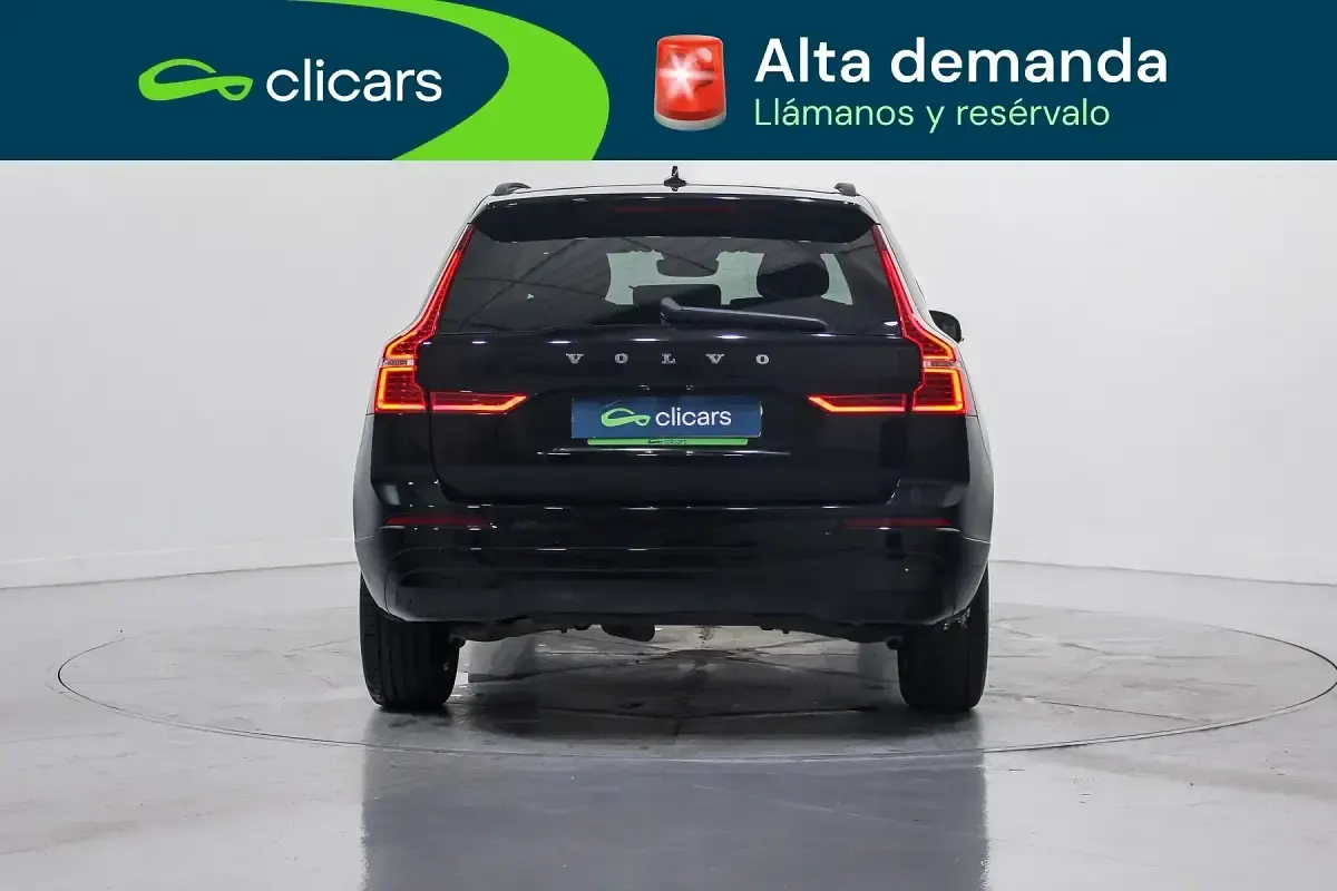 Usado Volvo XC60 Momentum 197 CV (144 kW) 2021 Blanco SUV