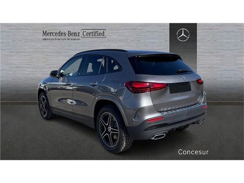 Usado Mercedes GLA200 150 CV (110 kW) 2025 Gris SUV