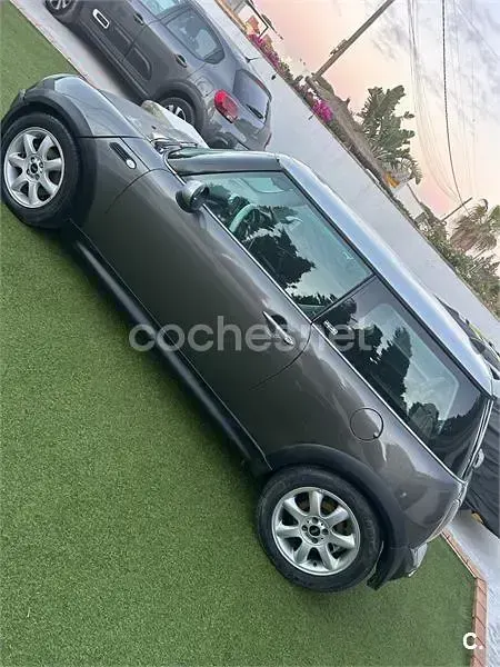 Usado Mini One D 75 CV (55 kW) 2006 Gris / plata Utilitario