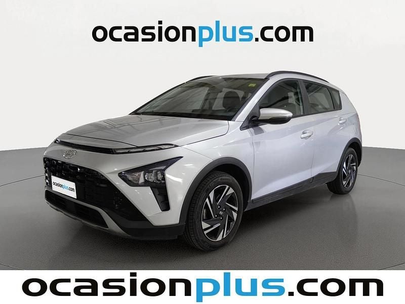 Gris plata Usado 2022 Hyundai Bayon SUV | 12.537 € (Precio justo) - Imagen 1/4