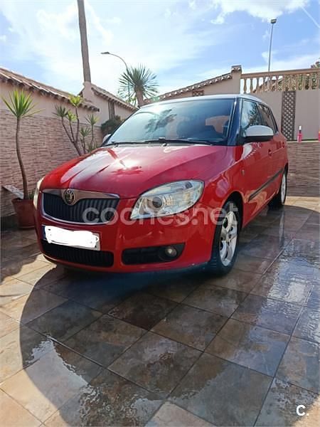 Rojo Usado 2008 Skoda Fabia Berlina | 4500 € (Precio justo) - Imagen 1/4