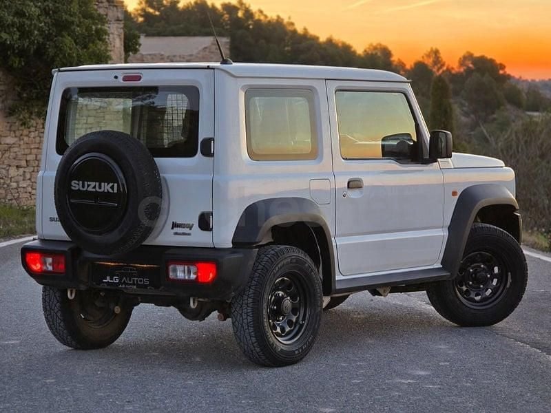 Usado Suzuki Jimny 102 CV (75 kW) 2023 Blanco SUV