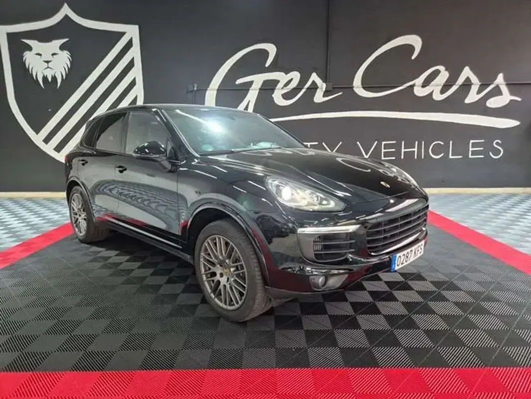 Usado Porsche Cayenne Platinum Edition 265 CV (194 kW) 2017 Negro SUV
