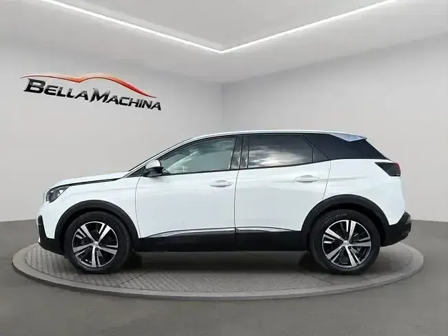 Usado Peugeot 3008 Allure 130 CV (95 kW) 2021 Blanco SUV