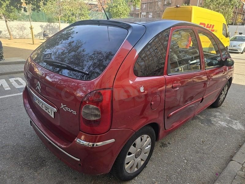 Usado Citroën Xsara Picasso Exclusive 92 CV (67 kW) 2009 Granate Monovolumen
