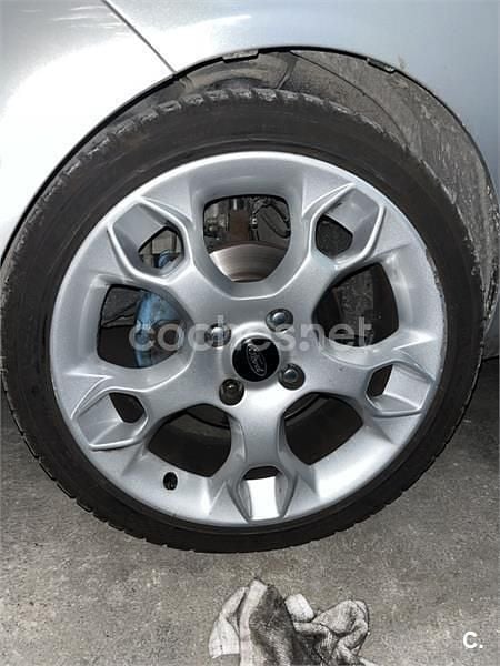 Usado Ford Fiesta Sport 120 CV (88 kW) 2010 Gris / plata Berlina