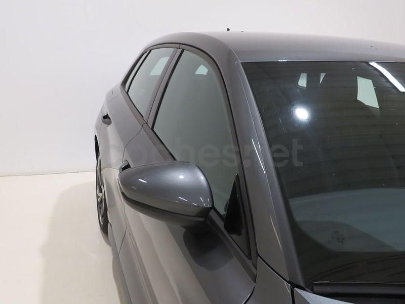 Usado Audi A3 204 CV (150 kW) 2025 Gris / plata Berlina