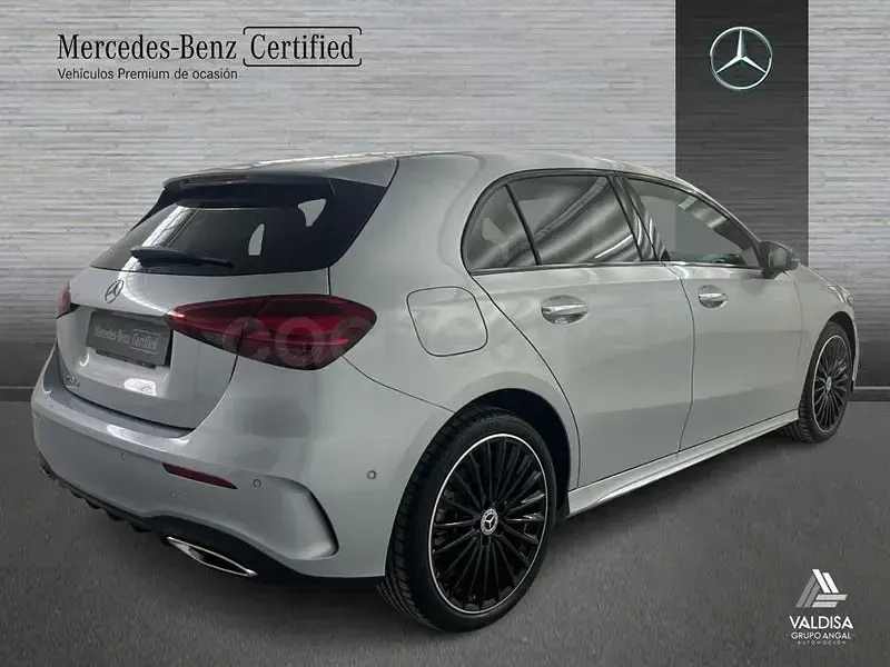 Usado Mercedes A250 218 CV (160 kW) 2026 Gris / plata Berlina