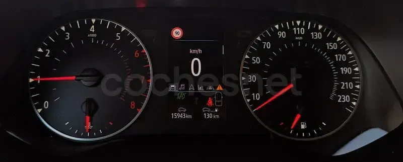 Usado Renault Captur Evolution 140 CV (102 kW) 2023 Gris / plata SUV