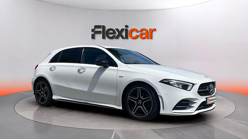 Usado Mercedes A180 116 CV (85 kW) 2021 Blanco Berlina