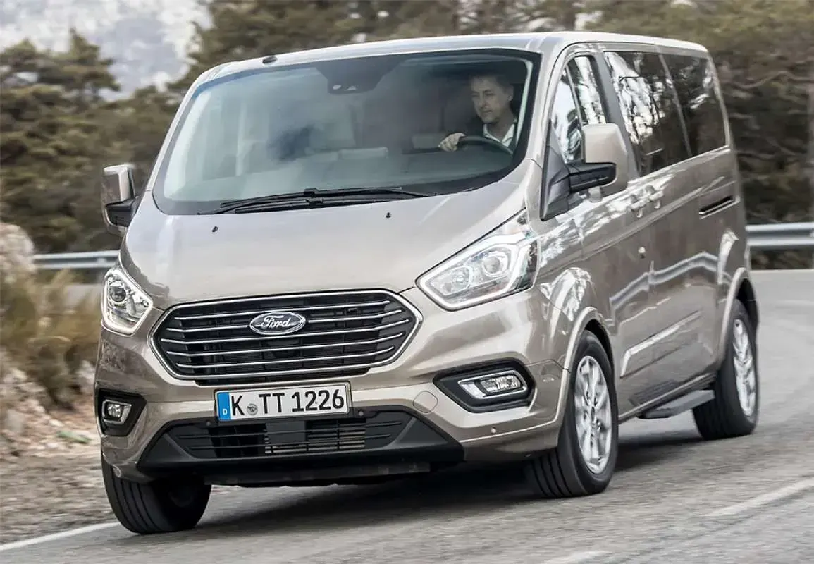 Nuevo Ford Tourneo Custom Titanium X 170 CV (125 kW) 2026 Negro Van