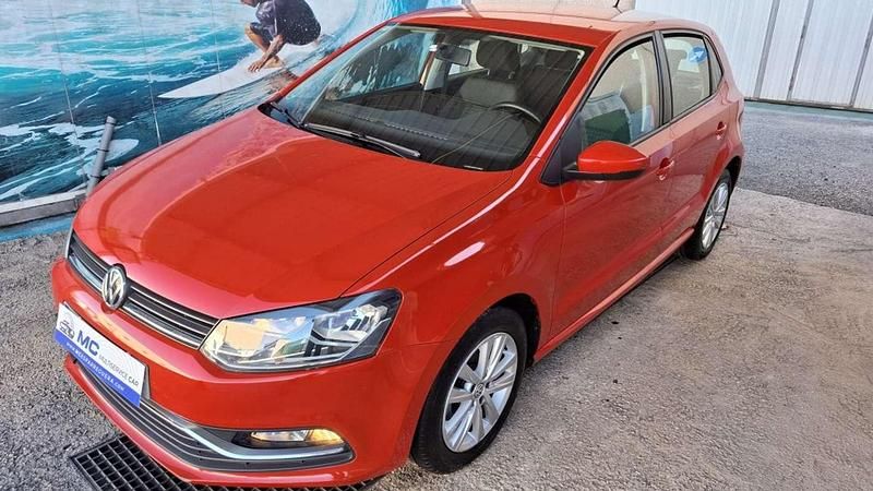 Usado VW Polo Advance 90 CV (66 kW) 2016 Rojo Utilitario