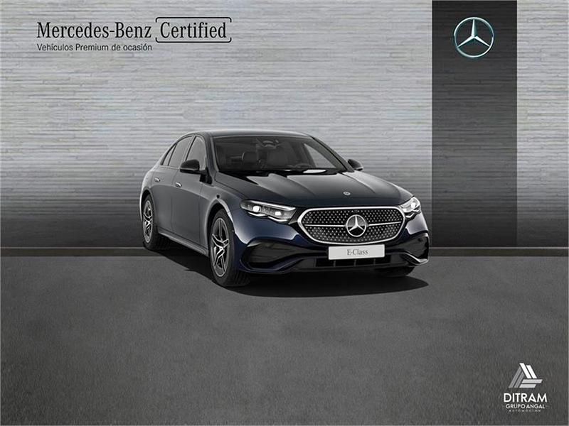 Usado Mercedes E220 197 CV (144 kW) 2025 Azul náutico Berlina