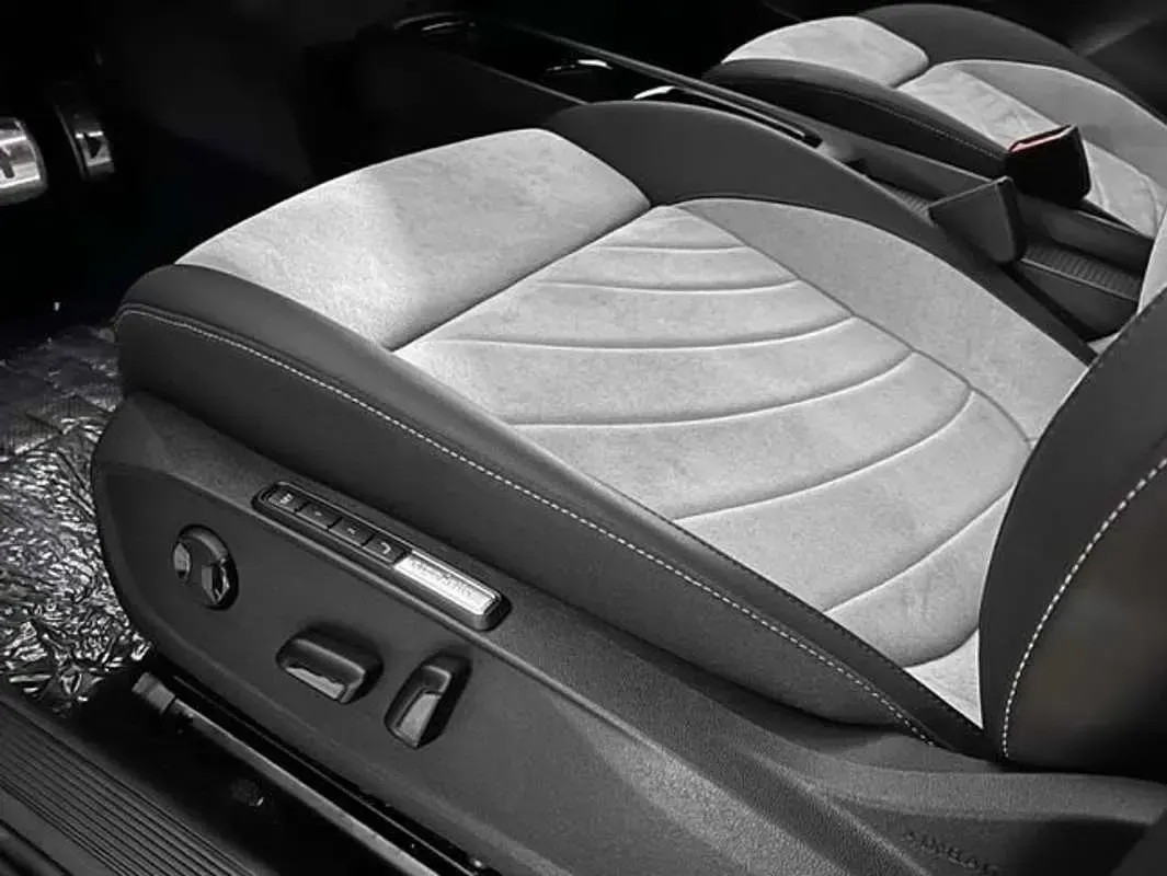 Usado VW ID.3 Pro 150 kW (204 CV) 2025 Blanco Utilitario
