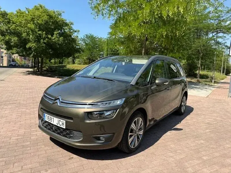 Usado Citroën Grand C4 Picasso Seduction 120 CV (88 kW) 2015 Marrón Monovolumen