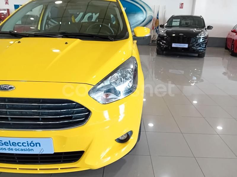Usado Ford Ka Plus 70 CV (51 kW) 2017 Amarillo Utilitario