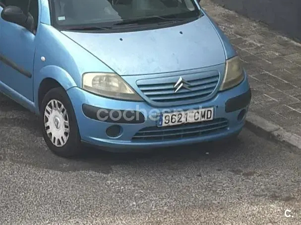 Usado Citroën C3 61 CV (44 kW) 2003 Azul Berlina