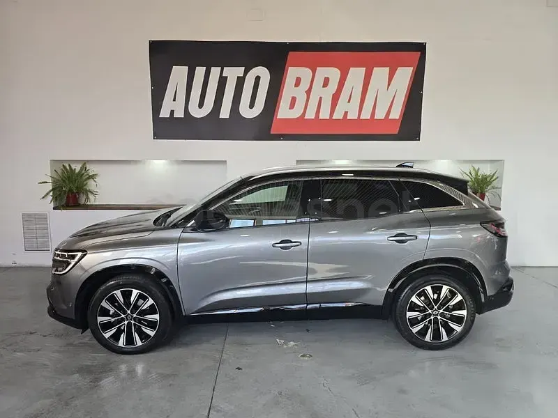 Usado Renault Austral Evolution 200 CV (147 kW) 2025 Gris / plata SUV