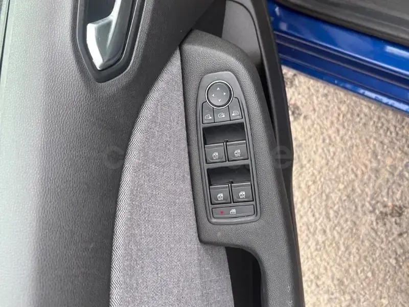 Usado Renault Clio V Techno 143 CV (105 kW) 2025 Azul Berlina
