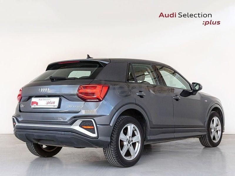 Usado Audi Q2 S-Line 150 CV (110 kW) 2021 Gris / plata SUV
