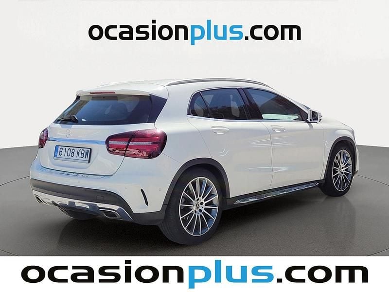 Usado Mercedes GLA200 AMG 156 CV (114 kW) 2017 Blanco SUV