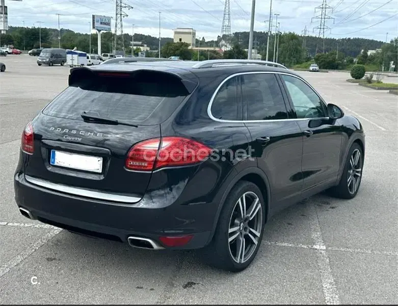 Usado Porsche Cayenne 240 CV (176 kW) 2011 Negro SUV