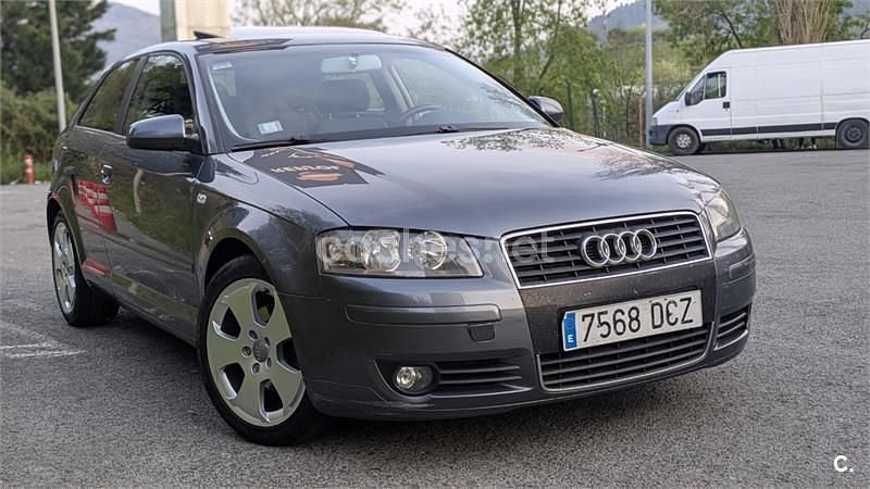 Usado Audi A3 Ambition 100 CV (73 kW) 2004 Gris / plata Utilitario