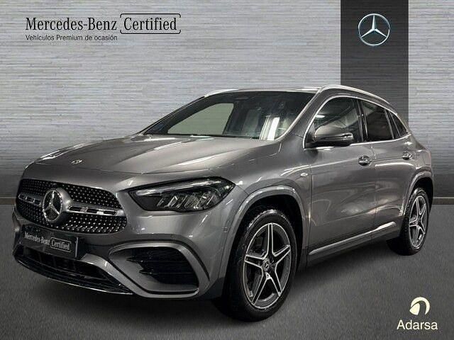 Usado Mercedes GLA250 AMG line 218 CV (160 kW) 2025 Gris montaña SUV
