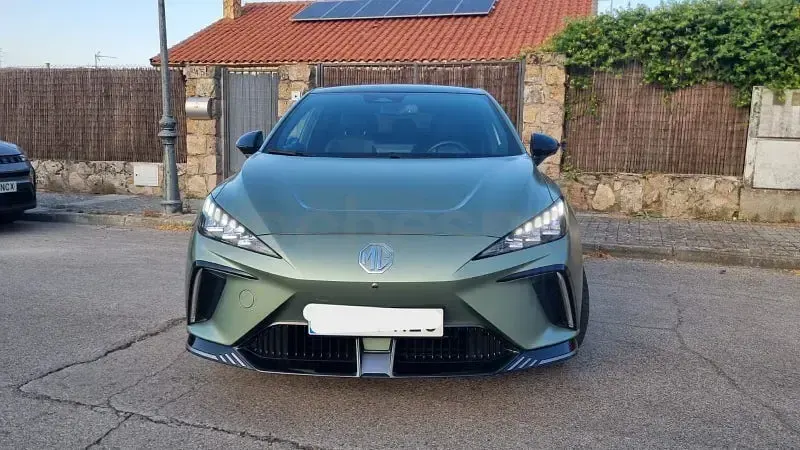 Usado MG MG4 EV 2023 Eléctrico Utilitario
