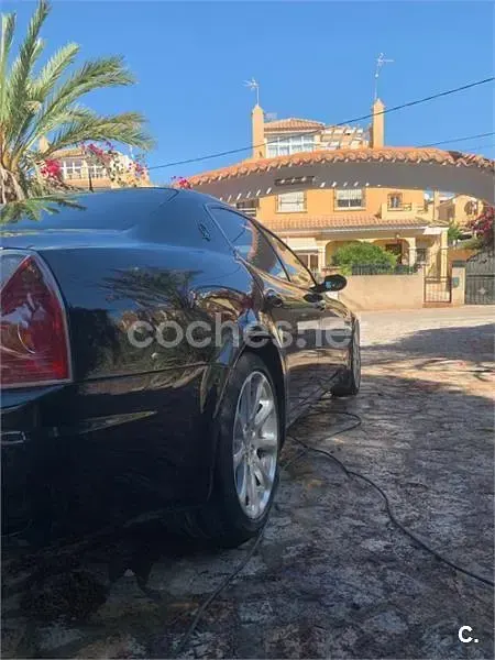 Usado Maserati Quattroporte 400 CV (294 kW) 2005 Negro Berlina