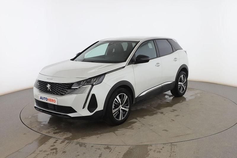 Usado Peugeot 3008 Allure 131 HP (96 kW) 2024 SUV