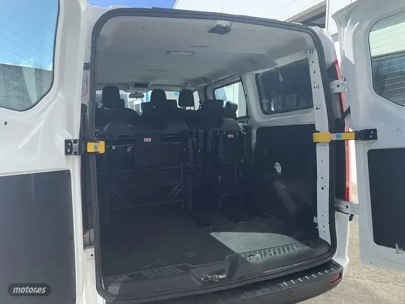 Usado Ford Tourneo Custom Trend 125 CV (91 kW) 2021 Blanco Van