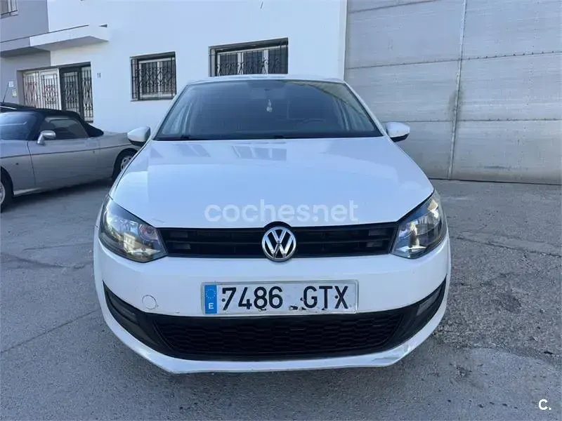 Usado VW Polo Advance 85 CV (62 kW) 2010 Blanco Utilitario
