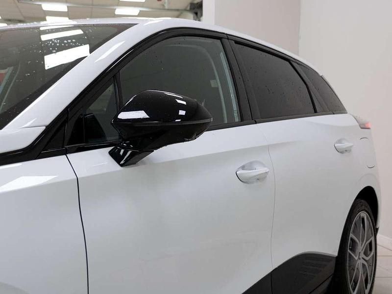 Usado MG MG4 EV Luxury 150 kW (204 CV) 2025 Blanco Utilitario