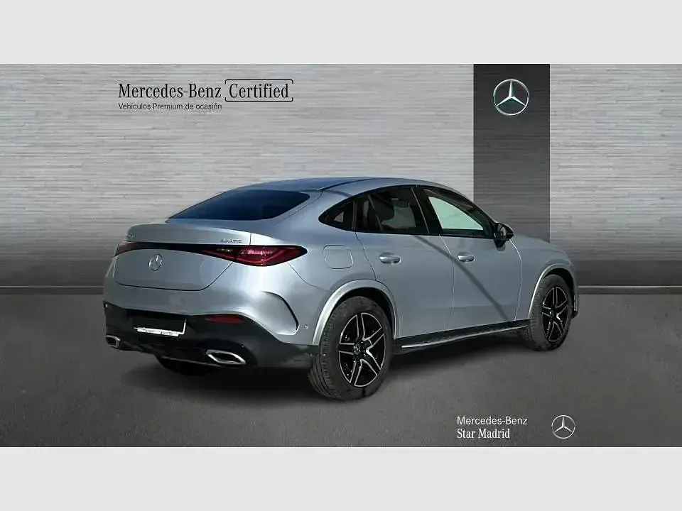 Usado Mercedes GLC200 AMG line 204 CV (150 kW) 2025 Plata hightech (metalizado) SUV