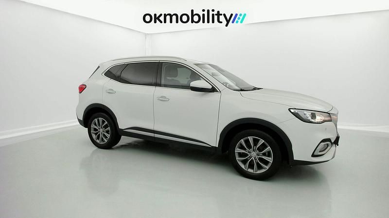 Używany MG HS Comfort 162 KM (119 kW) 2023 Biały SUV