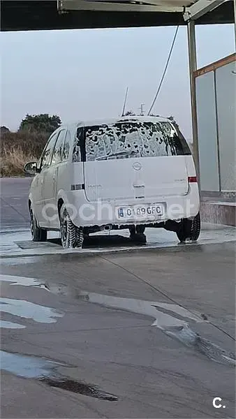 Usado Opel Meriva Cosmo 100 CV (73 kW) 2009 Blanco Monovolumen