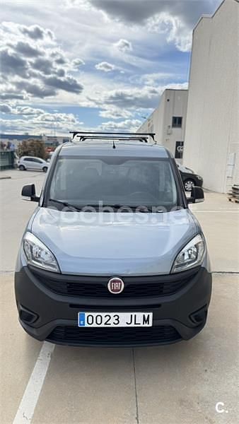 Usado Fiat Doblò Dynamic 90 CV (66 kW) 2016 Azul Monovolumen