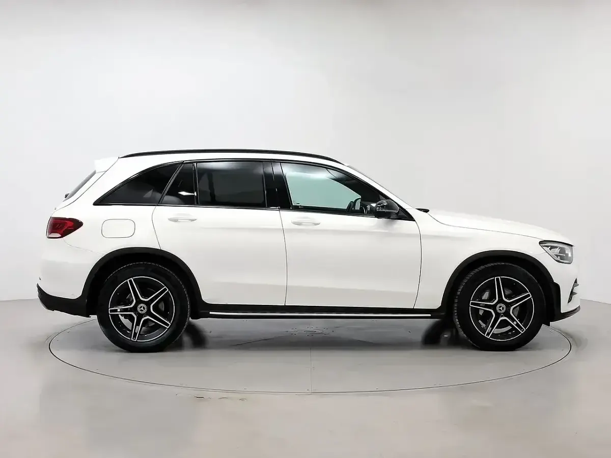 Usado Mercedes GLC220 194 CV (142 kW) 2022 Blanco SUV
